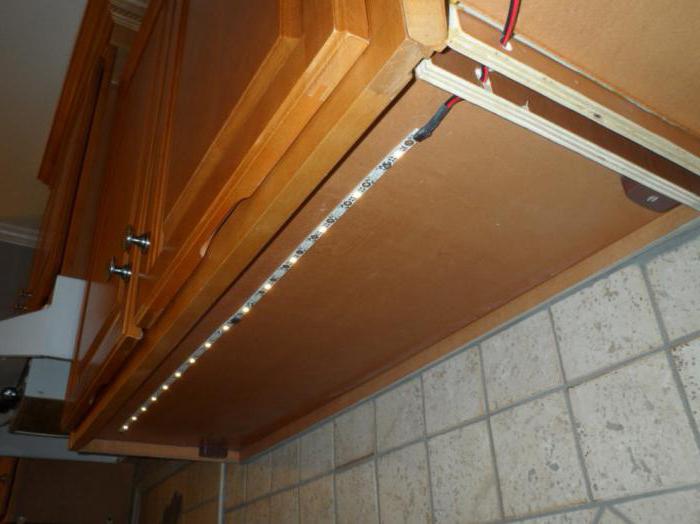 установка светодиодной ленты в шкаф