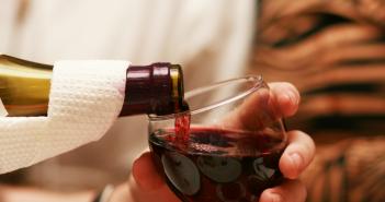 Ako vyrobiť domáce víno z hrozna (červeného alebo bieleho)